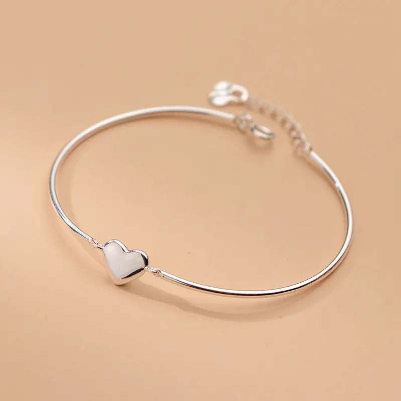 Glossy Silver Bracelet with Simple Sweet Design