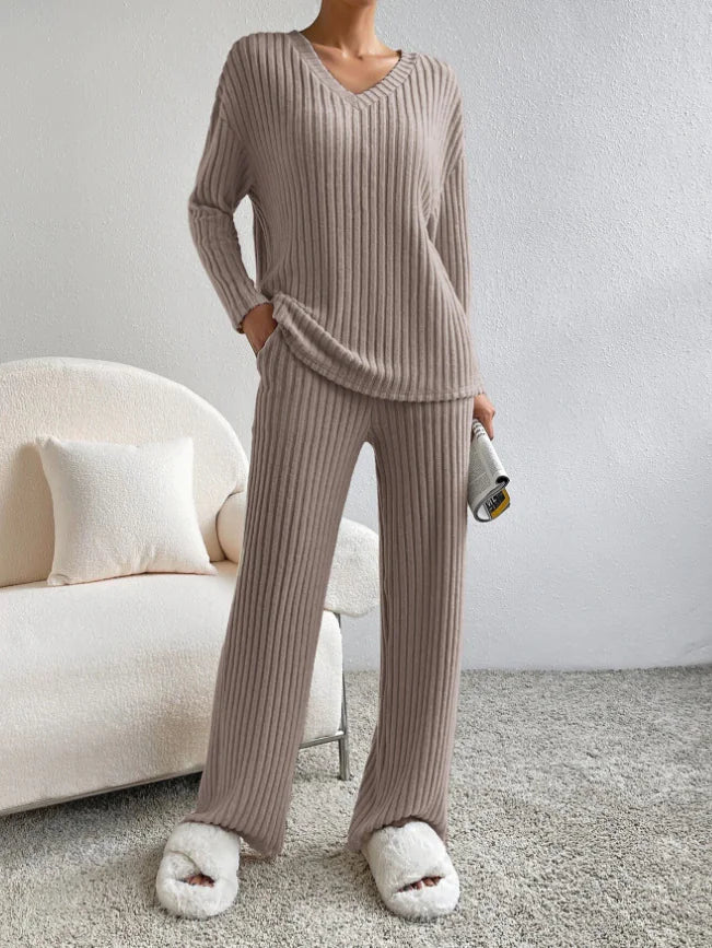 Cozy Chic Loungewear Set - Comfort Gift Box