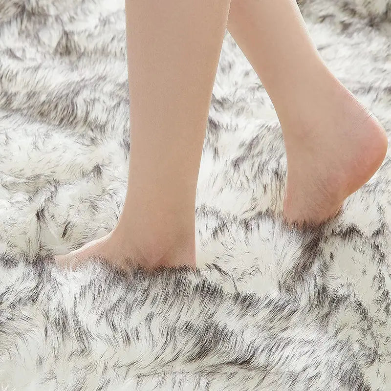 Modern Luxury Fluffy Faux Fur Rug for Bedroom Living Room